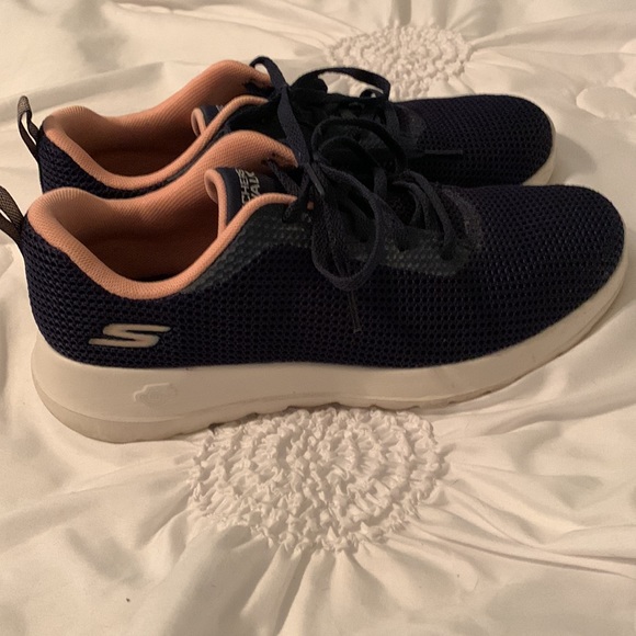 Sketchers shoes - Picture 2 of 6